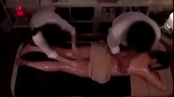 Meilleur caméra cachée - massage d'une belle filletube sympa