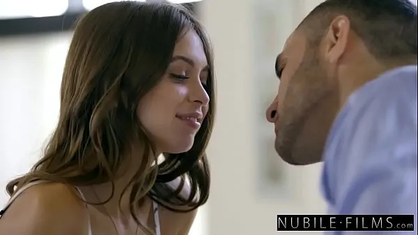 Najlepšie NubileFilms - Girlfriend Cheats And Squirts On Cock chladná trubica