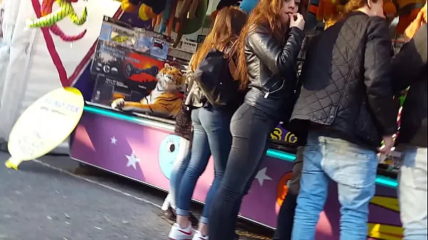 최고의 Candid a perfect teen girl bubble butt in black jeans with his boyfriend while they are shopping 멋진 튜브