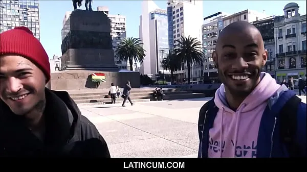 최고의 Latino Boy With Tattoos From Buenos Aires Fucks Black Guy From Uruguay 멋진 튜브