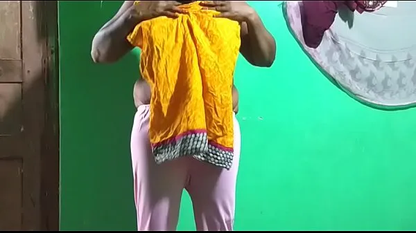 Paras tamil aunty telugu aunty kannada aunty malayalam aunty Kerala aunty hindi bhabhi horny desi north indian south indian horny vanitha wearing white legings school teacher showing big boobs and shaved pussy press hard boobs press nip rubbing pussy vegetable viileä putki