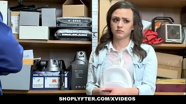 El mejor ShopLyfter - Ladrón (Alex More) es follada por su libertadtubo genial