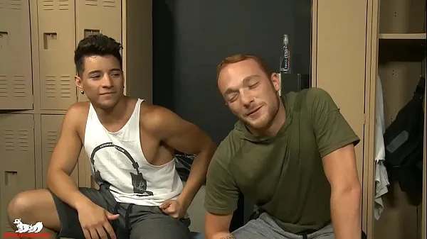 Nejlepší Mateo decides that he's ready for the main event as he stands up and inserts his hard, uncut (and bare) cock into Derek's willing hole. Mateo starts pounding away cool Tube