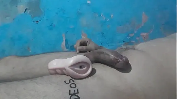 Meilleur Handjob with rubber vagina toytube sympa