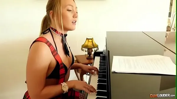 A legjobb Playing the Piano - Aj Applegate menő cső