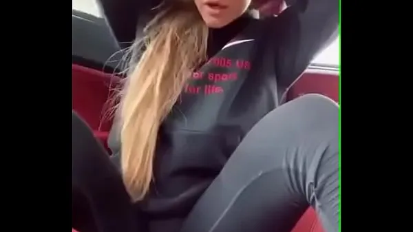 Beste Teen slut masturbating in the car coole tube