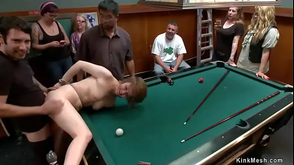 Bedste Blindfolded slut fucked in public bar cool rør