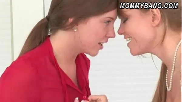 Il miglior Stepmom Darla analed by her step daughters nasty boyfriendtubo interessante