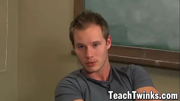 Bästa Teacher Tyler Andrews anal fucks twink student Elijah White coola röret