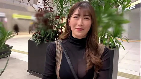 最好的奇闻趣事，自私的身材性感的女孩，美丽的乳房巨乳！ 在传教士和女牛仔的位置摇晃的胸部是不可抗拒的色情。 日凉爽的管子