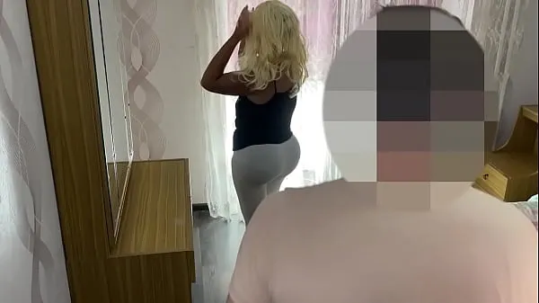 A legjobb step Mom hugged her son and went down to his penis. Anal sex menő cső