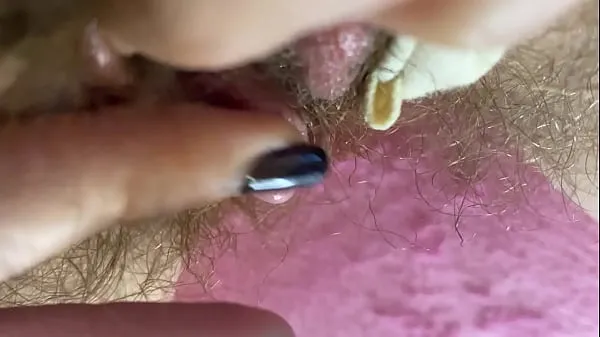 最好的Closeup hairy cunt cums hard with erected clitoris凉爽的管子