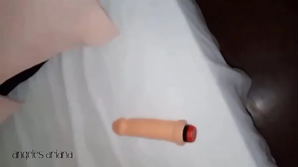 最好的鏡子顯示了我給你口交時我的屁股是如何張開的。你的雞巴肯定會變得非常堅硬，非常適合進入我的屁股。假陽具進入我的隊列凉爽的管子