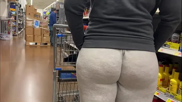 بہترین Giant Booty Mom Goes Walmart Shopping With A Deep Fucking Wedgie کول ٹیوب