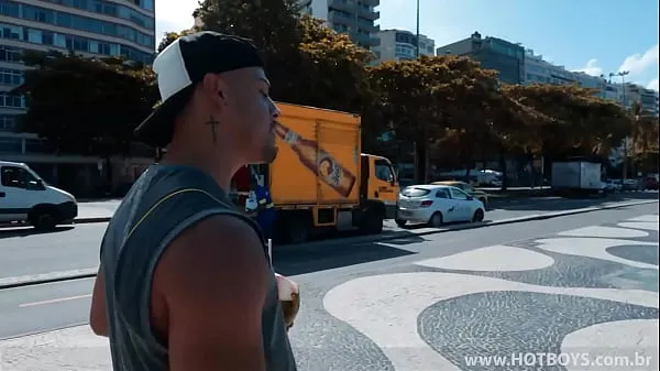 Я трахался с непослушным пидором