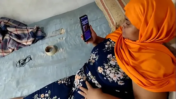 Najlepšie MUSLIM CAN'T HANDLE HORNY MASTURBATES WATCHING A VIDEO AND PROMISED BOYFRIEND CATCHES HER MASTURBING AND ENJOYS chladná trubica