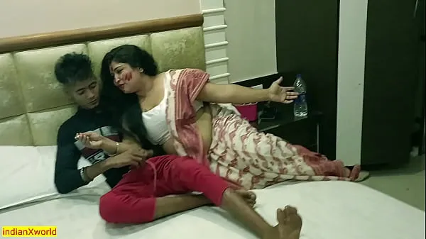 Beste Indian Bengali Stepmom First Sex with 18yrs Young Stepson! With Clear Audio kule rør