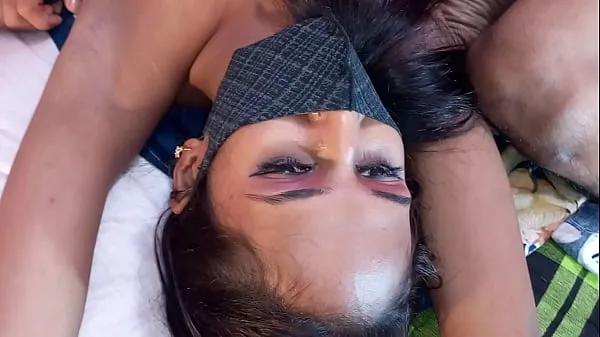 Bedste Uttaran20 -The bengali gets fucked in the foursome, of course. But not only the black girls gets fucked, but also the two guys fuck each other in the tight pussy during the villag foursome. The sluts and the guys enjoy fucking each other in the foursome cool rør