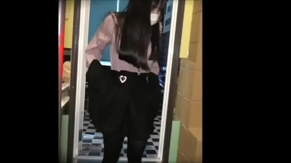 En iyi カフェのバイトリーダーと浮◯してる時に彼氏から電話きて、バイトリーダーに乳首舐められてしまい思わず喘ぎ声を出してしまって彼氏に浮◯中だと勘付かれないように必死にごまかす21歳女子◯生 havalı Tüp