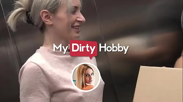 Meilleur MyDirtyHobby - Un coursier baise sa belle cliente blondetube sympa