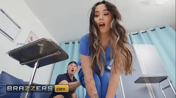 Am besten Die heißen Krankenschwestern Aria Lee und Lulu Chu nutzen die Privatsphäre des Untersuchungsraums, um eine Spermaprobe von Lucky Zac - BRAZZERS zu nehmen coole Tube