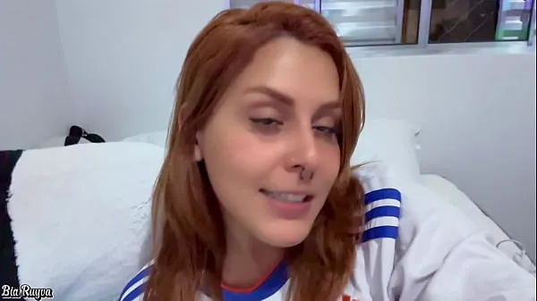 Najboljša Blowing my cuckold while he plays FIFA, if he wins I'll give him the tobinha kul tube