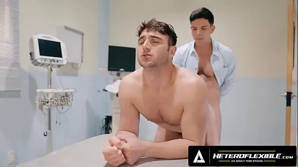 Il miglior HETEROFLEXIBLE - Pervert Doctor Dakota Payne Starts Jerking Off During Michael Boston Prostate Examtubo interessante