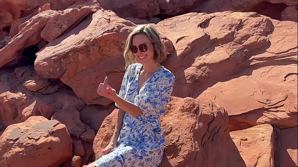 Paras Wife fucks friend in front of husband while on public hike in the desert / Sloppy seconds creampie viileä putki