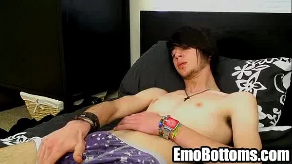 أفضل Emo twink Tommy May gets naked and tugs his cock أنبوب رائع